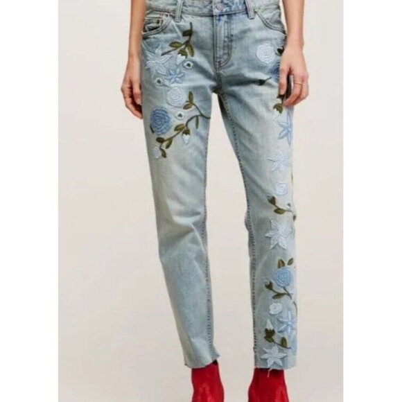 FREE PEOPLE Sz 25 Jeans Floral Embroidered Denim Low Rise Blue Boho Retro Y2K - Picture 1 of 15